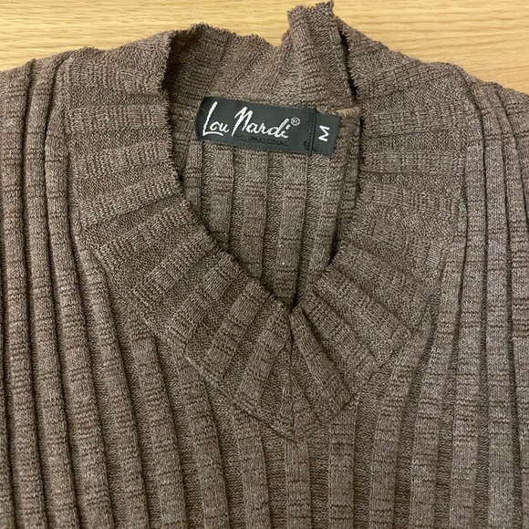 Lou Nardi Brown Top - Picture 3 of 6